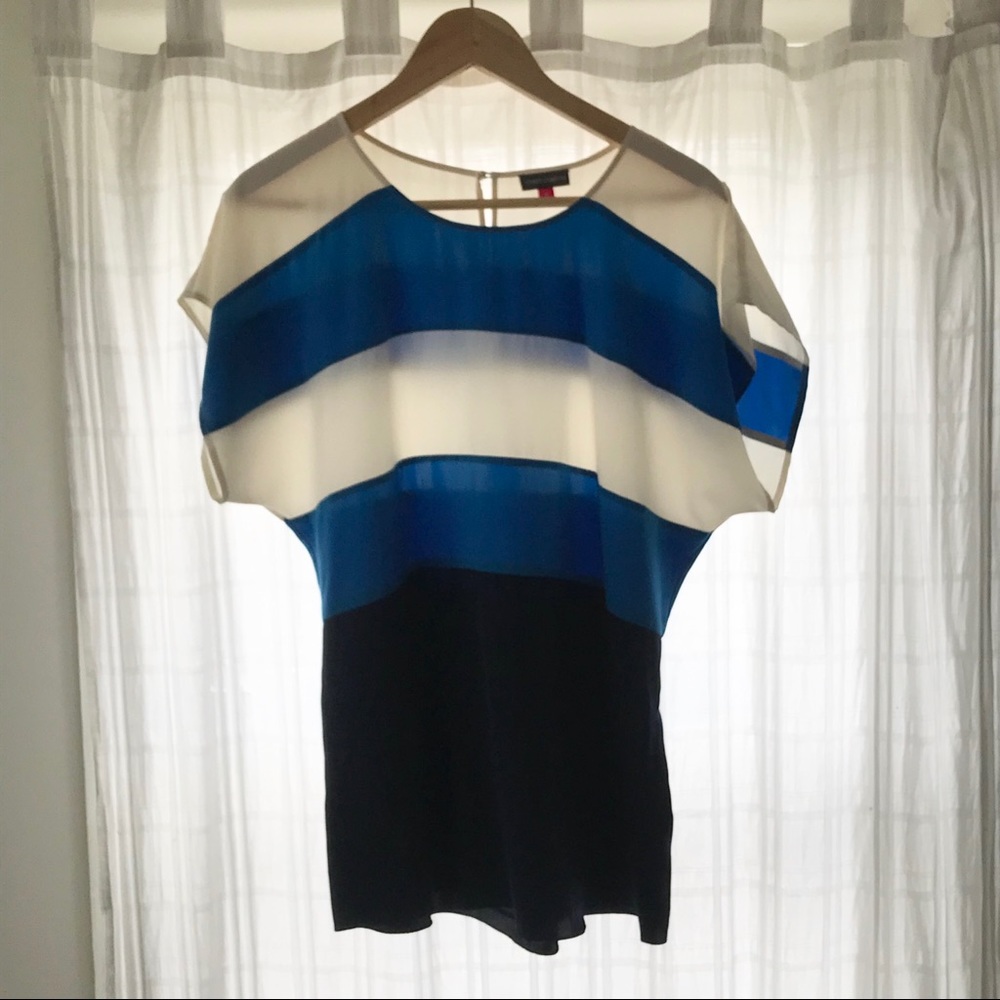 Vince Camuto short sleeve blouse